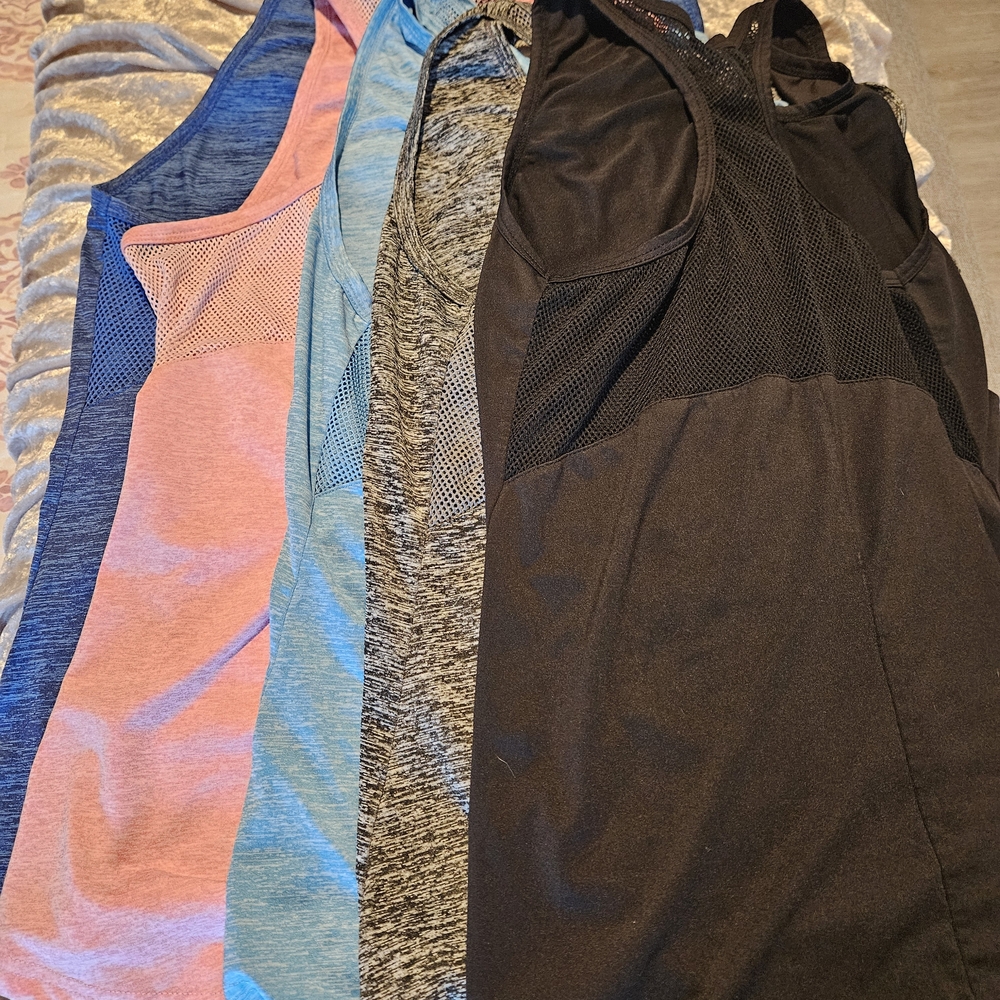 Lot Of 5 Racerback Tank Top Mesh Back Wicking Fabric Super Soft Comfortable - Picture 5 of 12